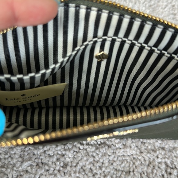Olive kate spade wristlet - Picture 5 of 5